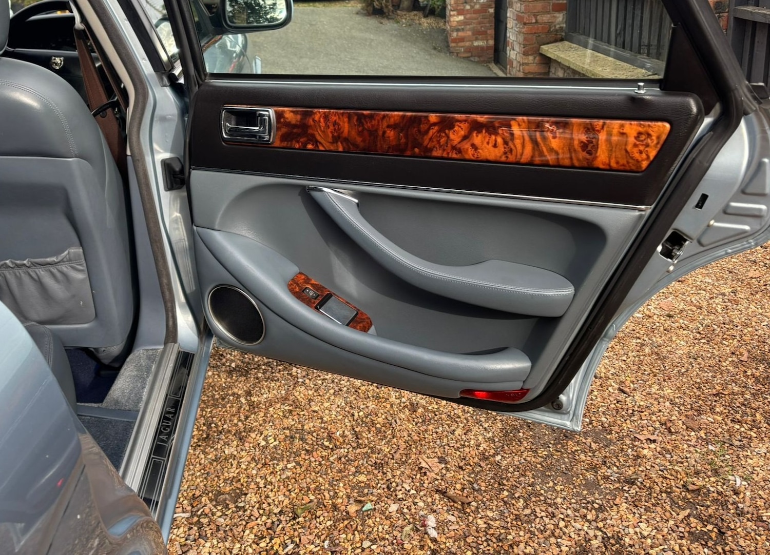 Used Jaguar XJ 1995 for sale - 76791249: Photo 24