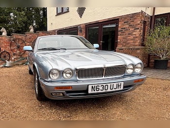 Used Jaguar XJ 1995 for sale - 76791249: Photo