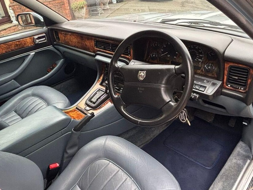 Used Jaguar XJ 1995 for sale - 76791249: Photo 30