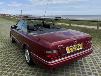 Used Mercedes-Benz E-Class 1995 for sale - 75932422: Photo
