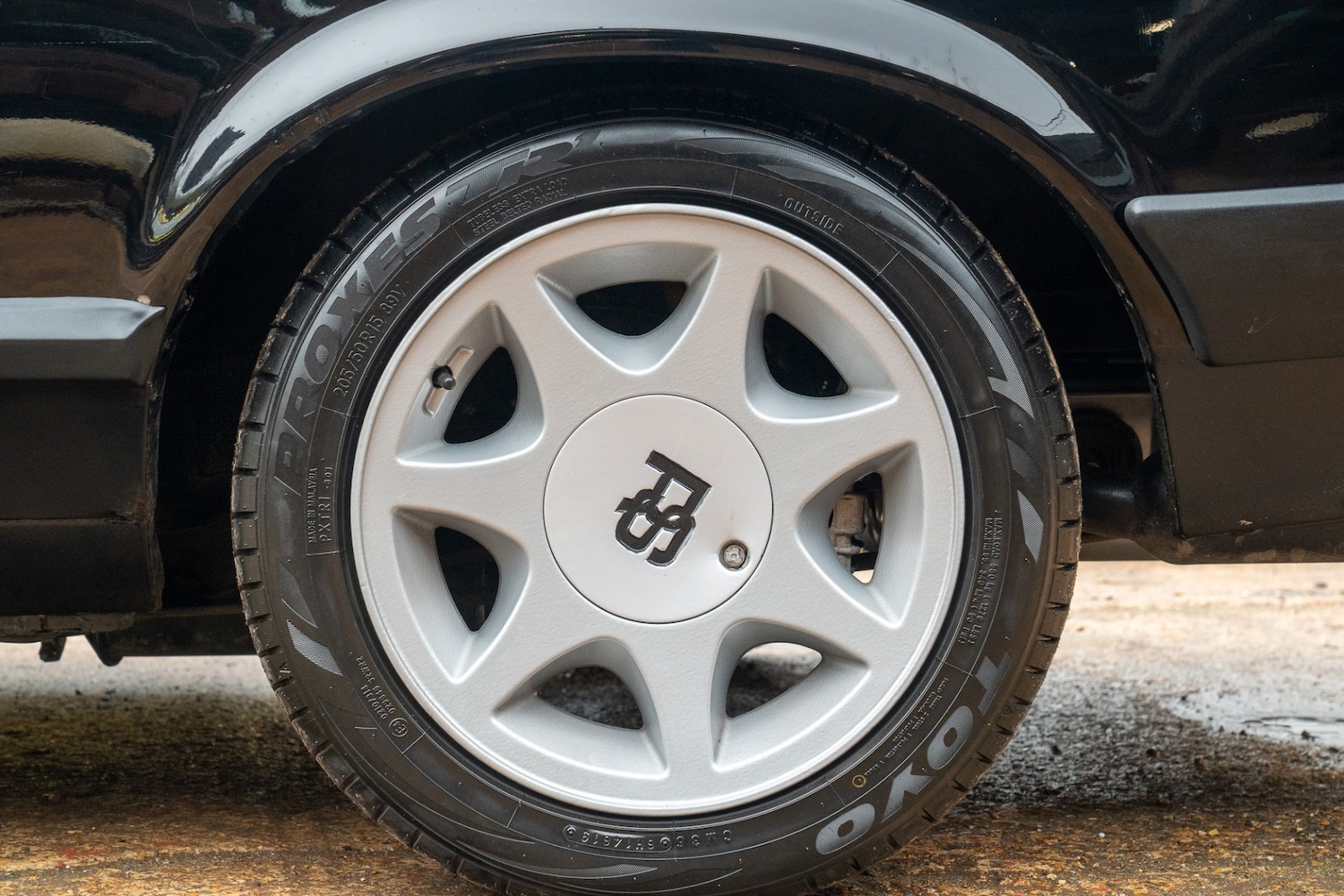 Used Ford Capri 1984 for sale - 77618846: Photo 9