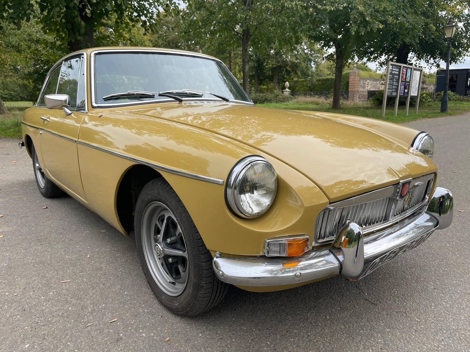 Used MG MGB GT 1972 for sale - 76231119: Photo 1