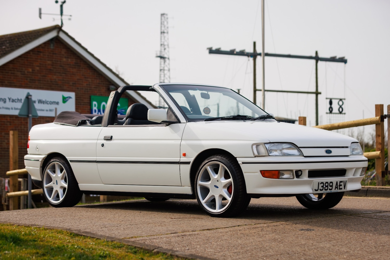 Used Ford Escort 1992 for sale - 78081536: Photo 2