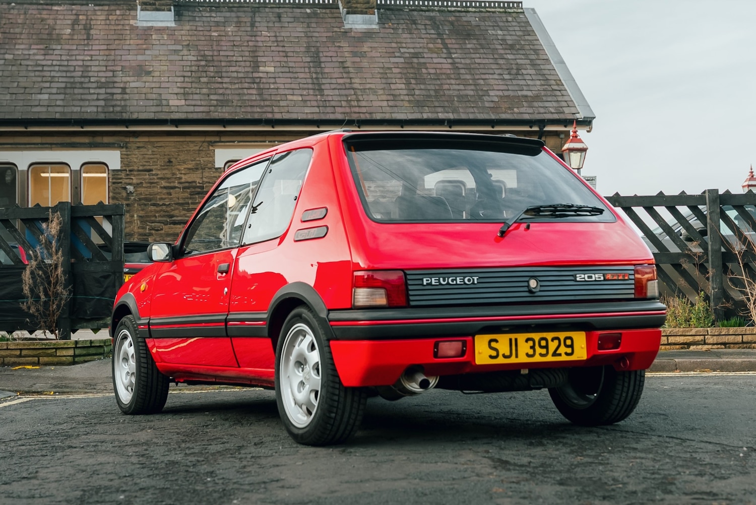 Used Peugeot 205 1990 for sale - 77592442: Photo 2