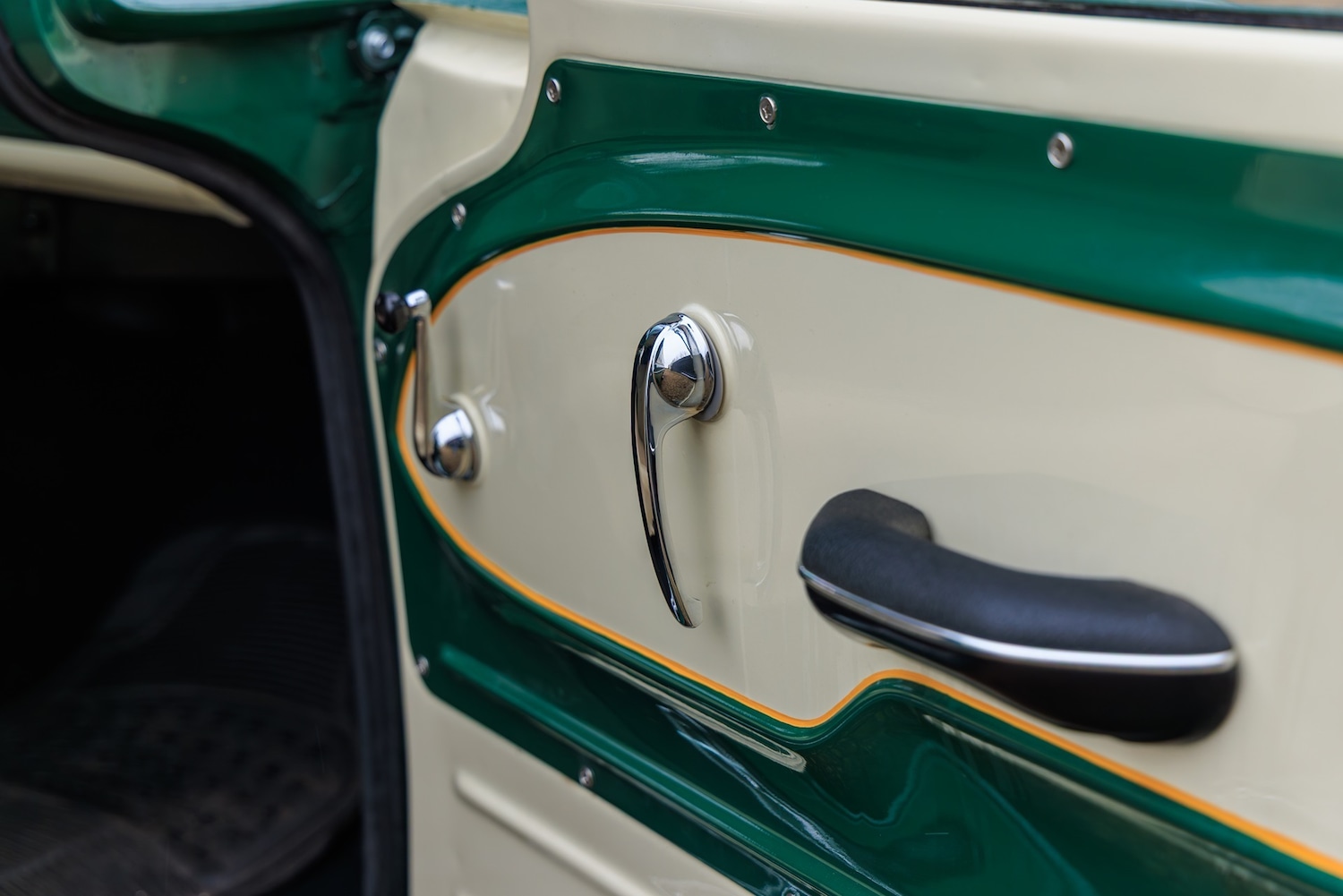 Used Chevrolet C30 2011 for sale - 77336295: Photo 20