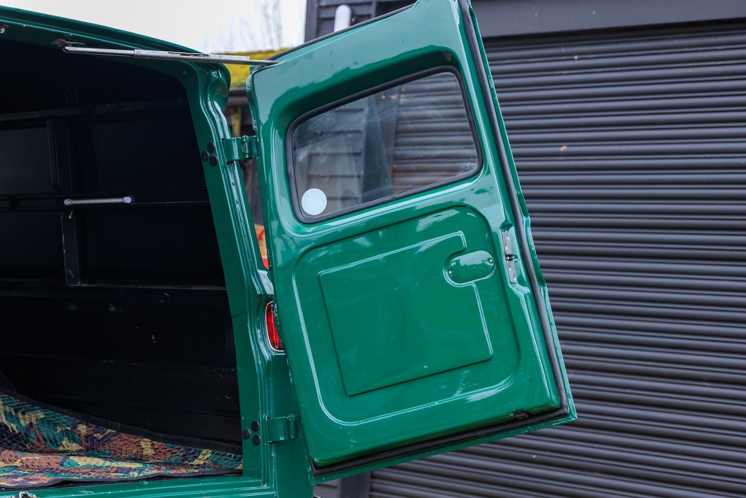 Used Chevrolet C30 2011 for sale - 77336295: Photo 9