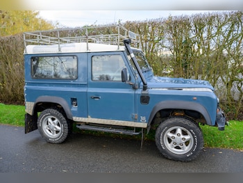Used Land Rover Defender 90 1996 for sale - 76904448: Photo
