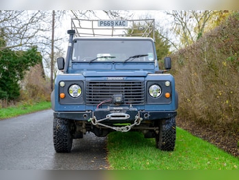 Used Land Rover Defender 90 1996 for sale - 76904448: Photo