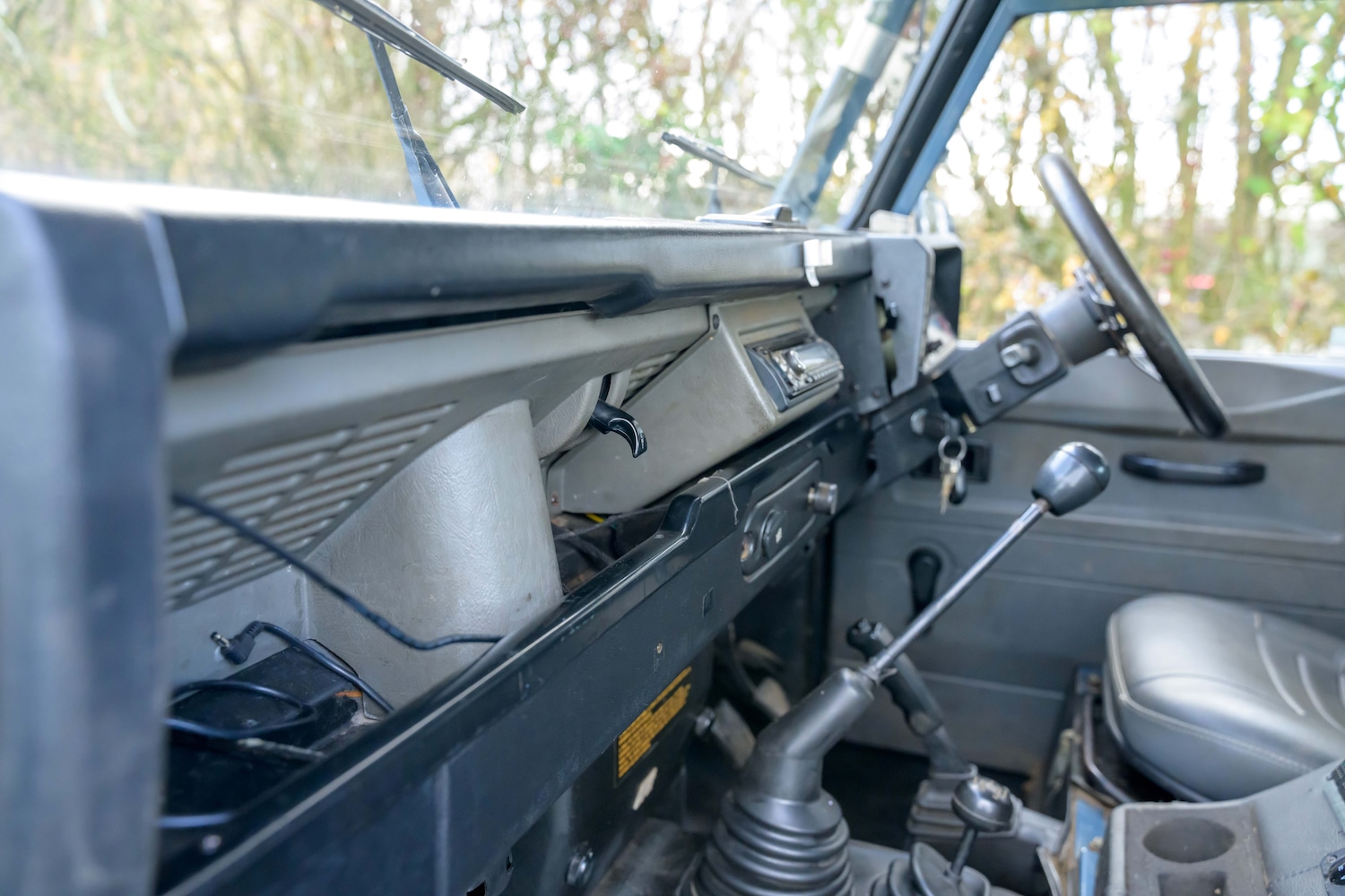 Used Land Rover Defender 90 1996 for sale - 76904448: Photo 8