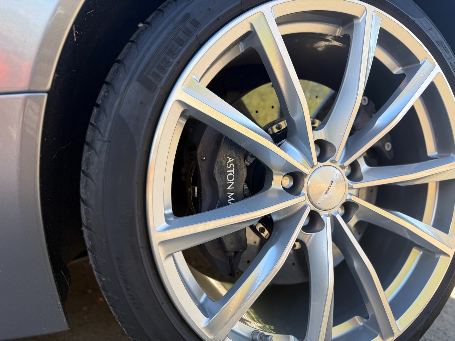 Used Aston Martin DB9 2016 for sale - 77985137: Photo 8