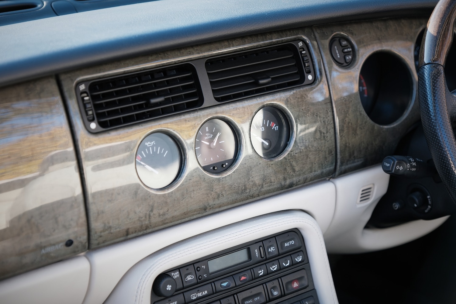 Used Jaguar XK8 2001 for sale - 76830430: Photo 16