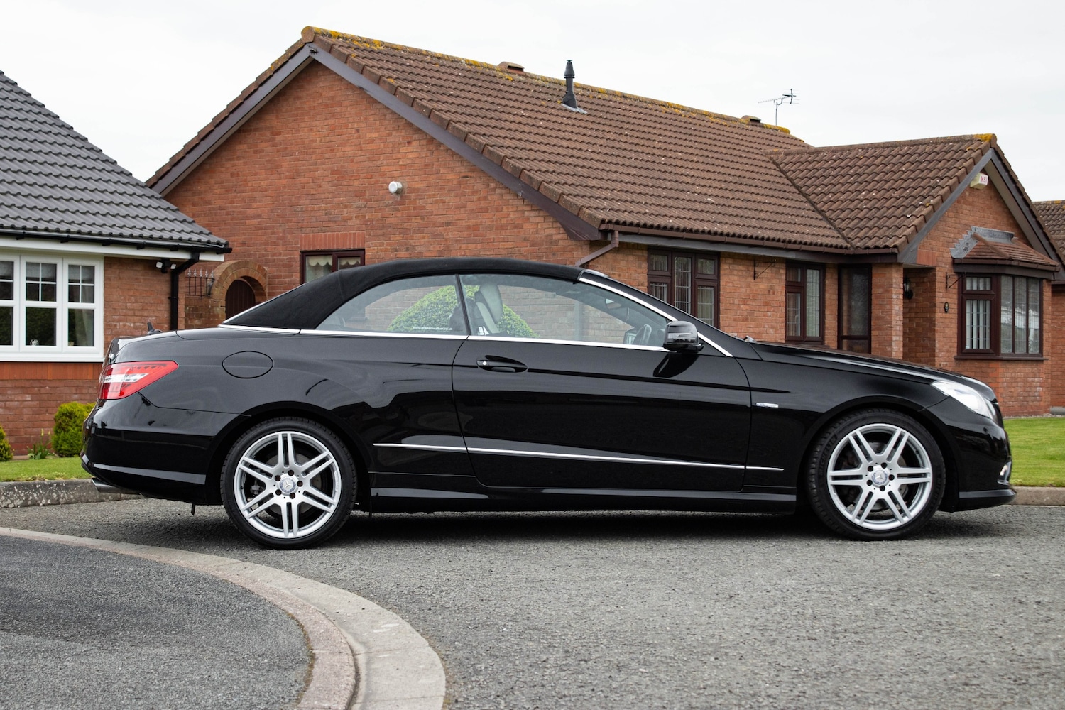 Used Mercedes-Benz E Class 2011 for sale - 78121235: Photo 9
