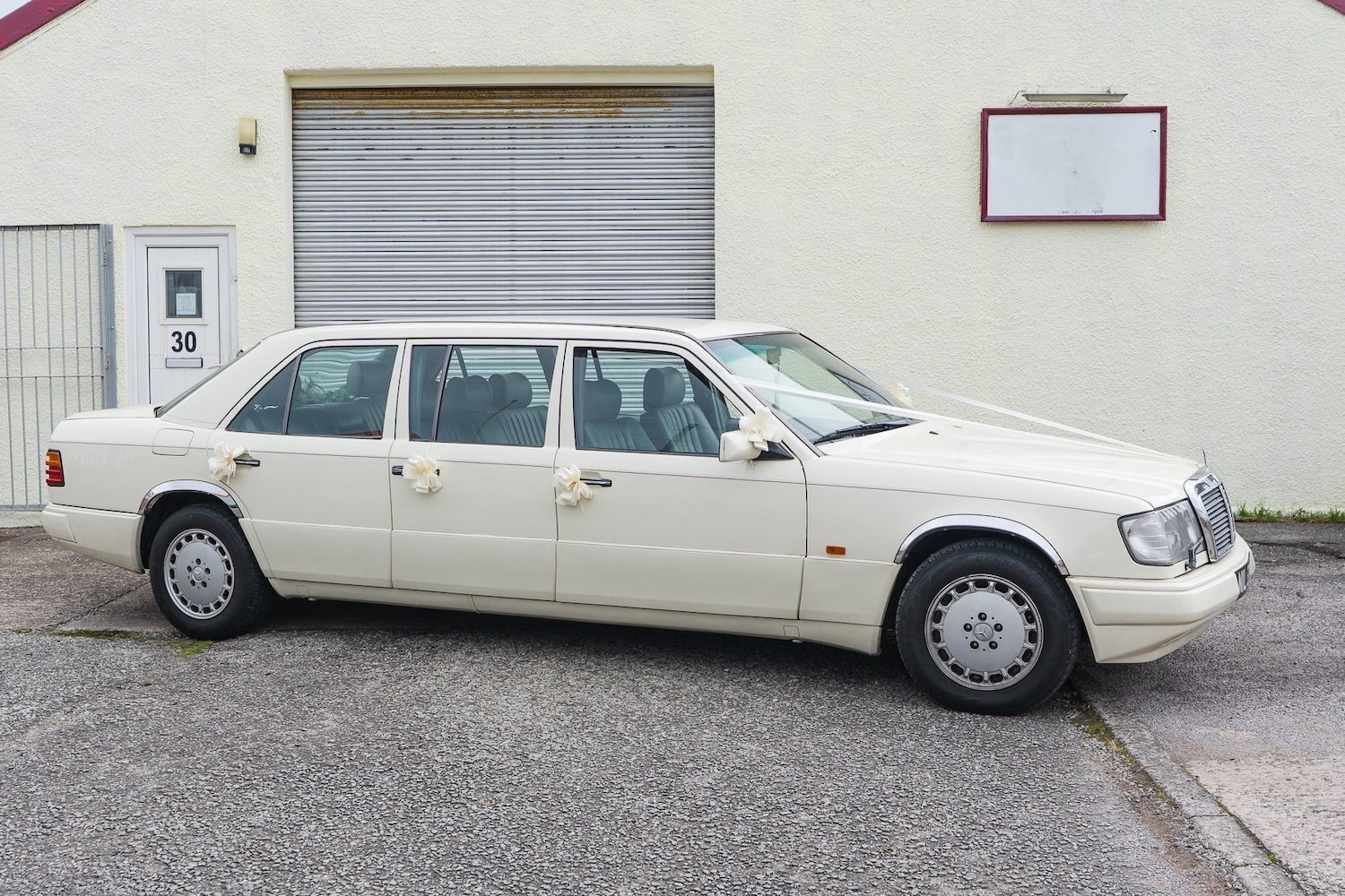 Used Mercedes-Benz 250 1991 for sale - 76502835: Photo 1