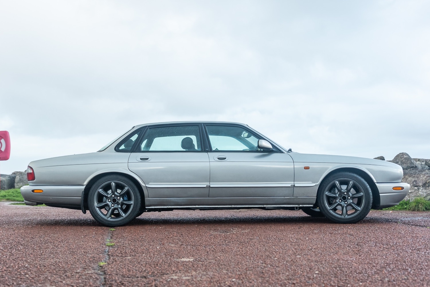 Used Jaguar XJ 1998 for sale - 76778229: Photo 6
