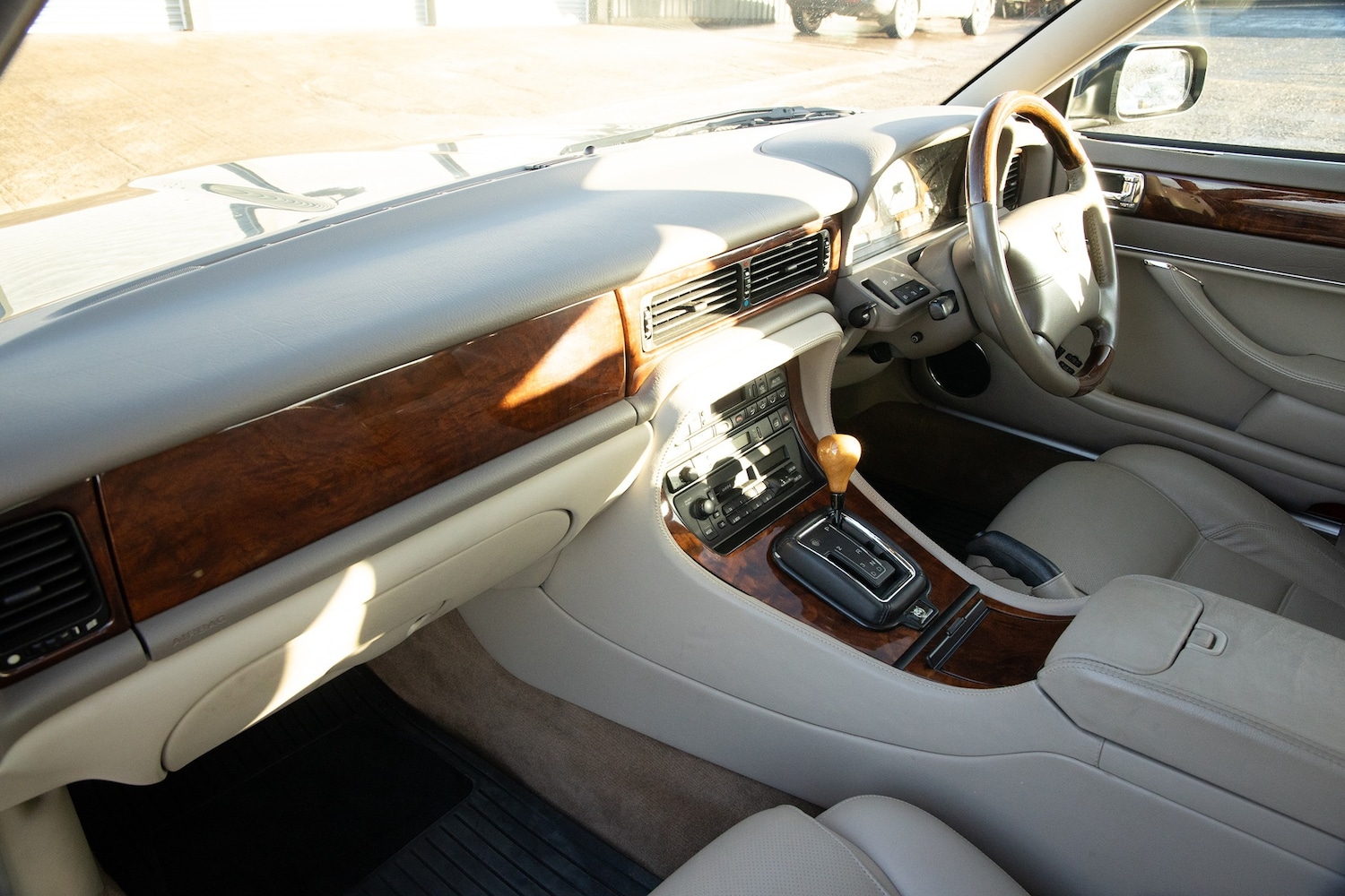 Used Jaguar XJ 1997 for sale - 77272279: Photo 17