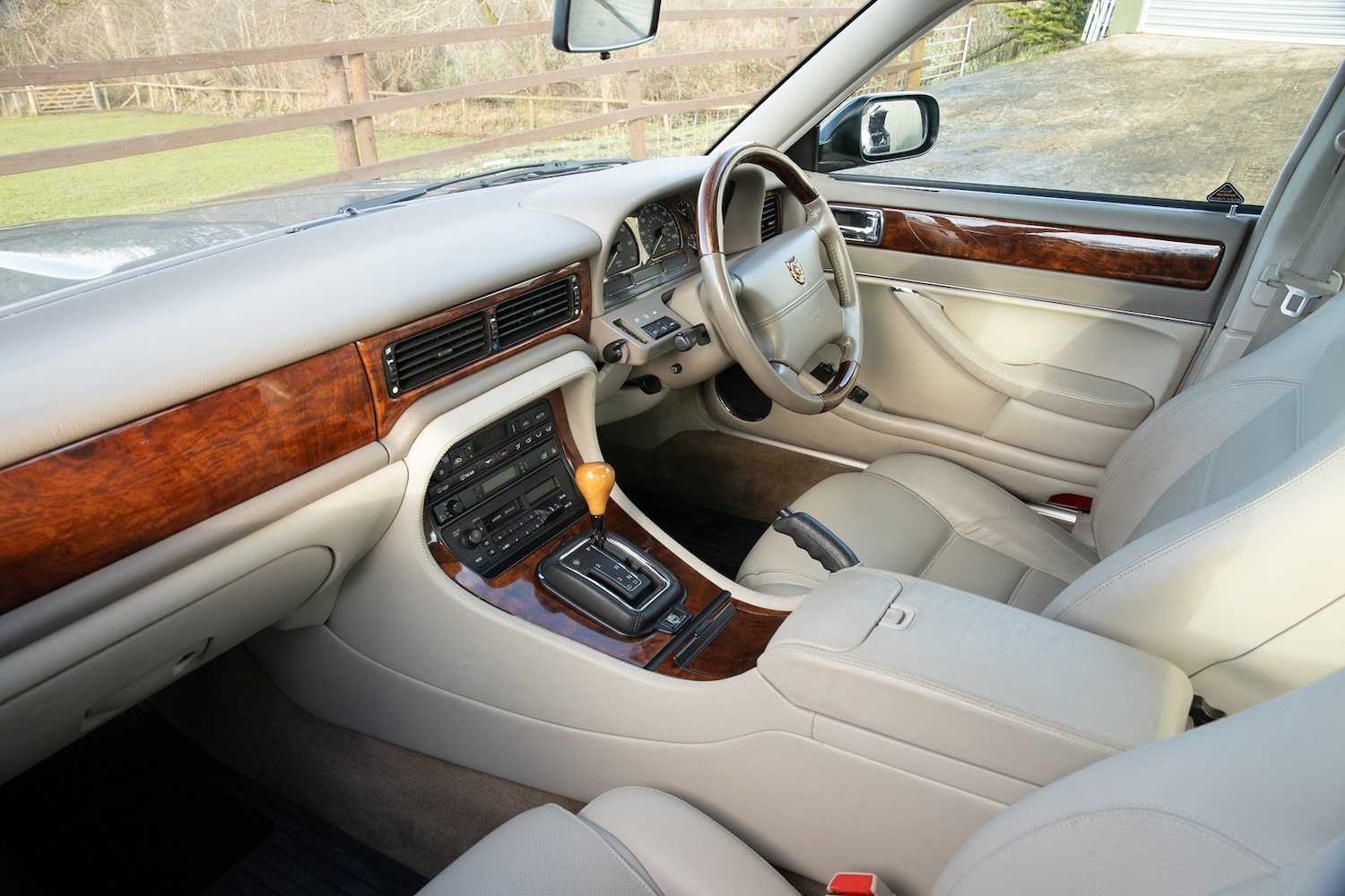 Used Jaguar XJ 1997 for sale - 77272279: Photo 18