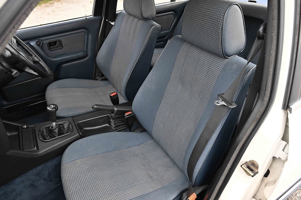 Used BMW 3 Series 1986 for sale - 76115619: Photo 16
