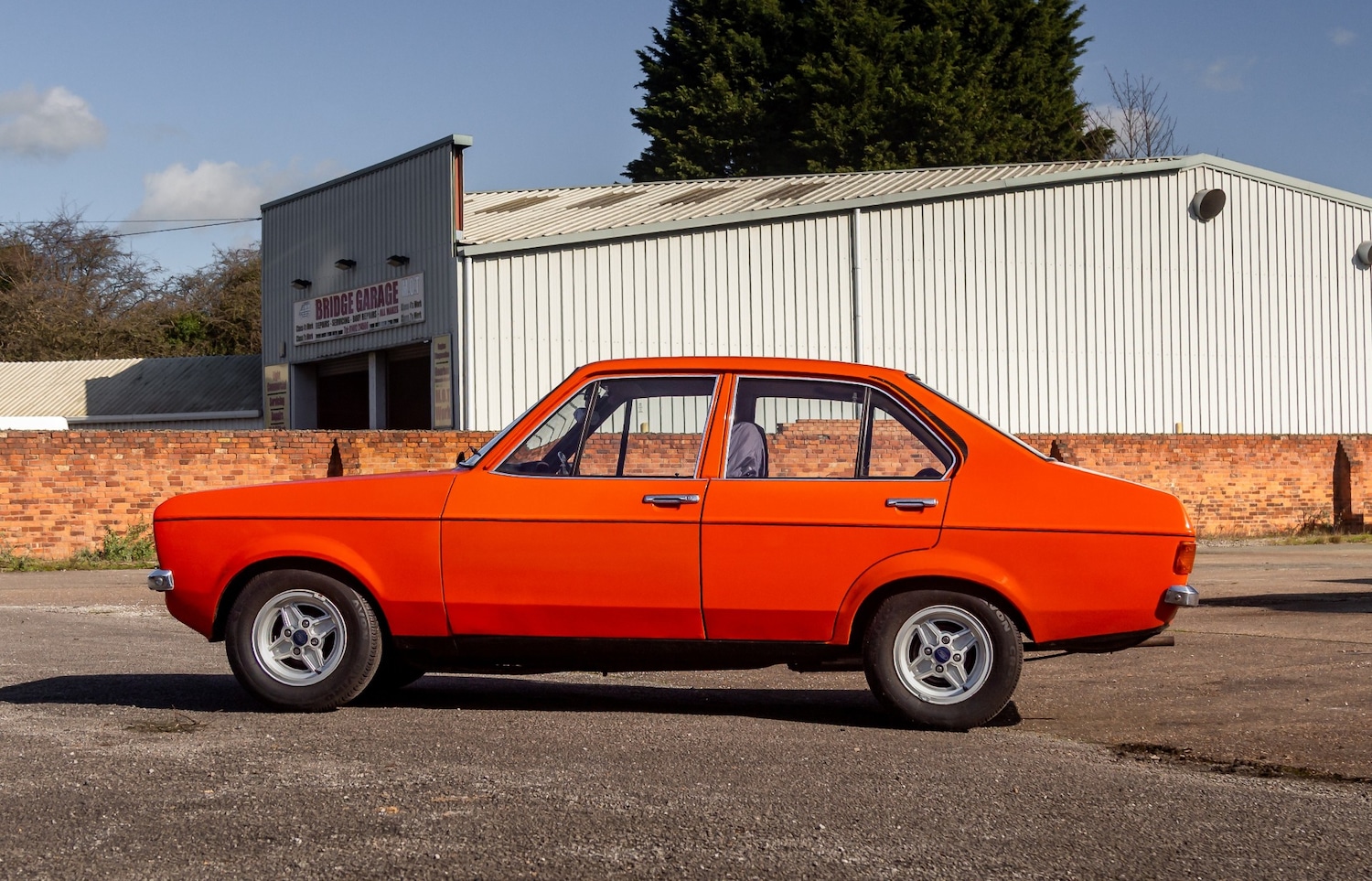 Used Ford Escort 1976 for sale - 77934486: Photo 4