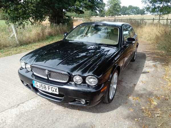 Used Jaguar XJ 2008 for sale - 76232698: Photo 2