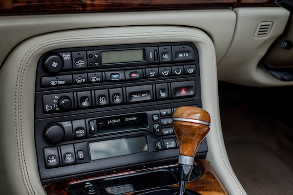 Used Jaguar XK8 1999 for sale - 75982520: Photo 11