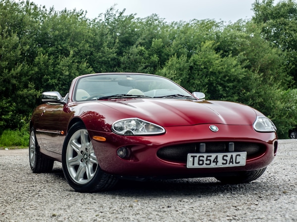 Used Jaguar XK8 1999 for sale - 75982520: Photo 4