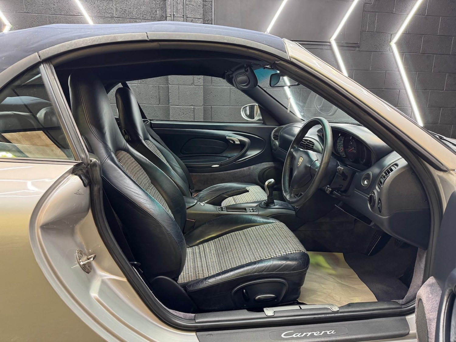 Used Porsche 911 1998 for sale - 76476343: Photo 19