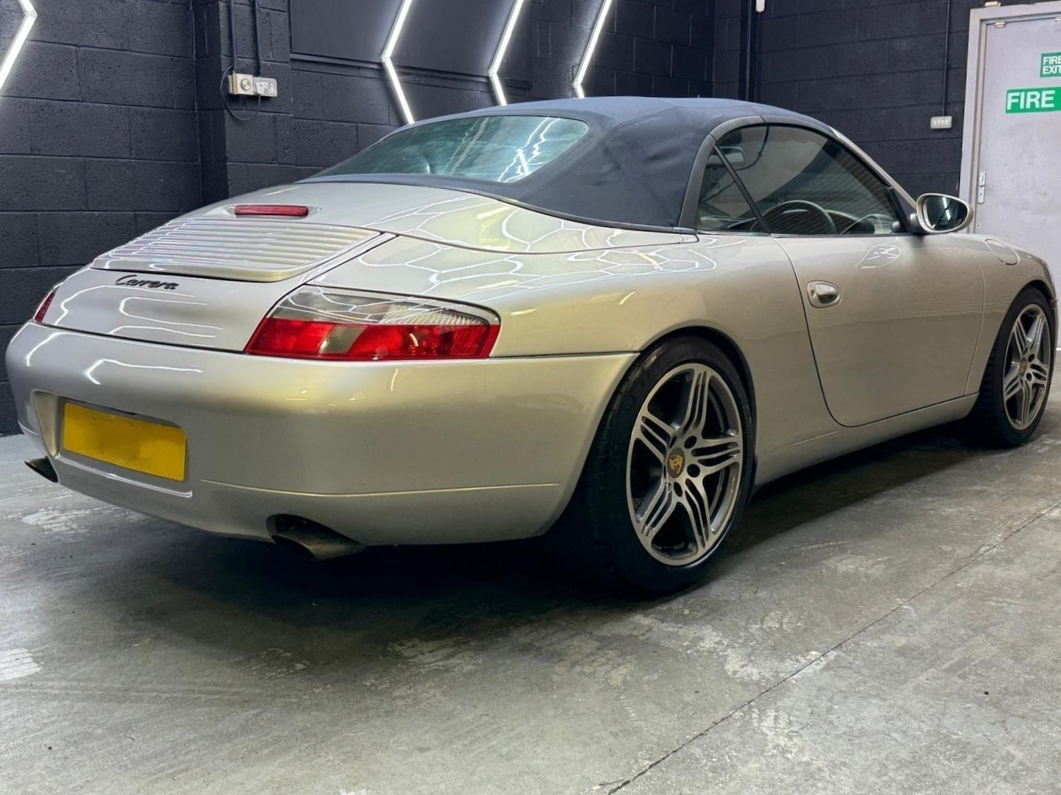 Used Porsche 911 1998 for sale - 76476343: Photo 6