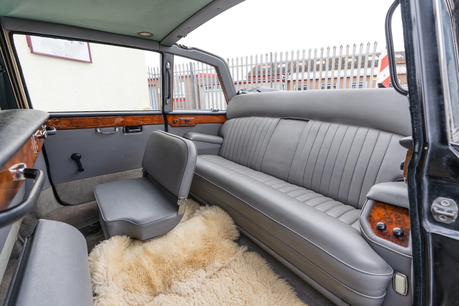 Used Daimler Limousine 1988 for sale - 76490897: Photo 12