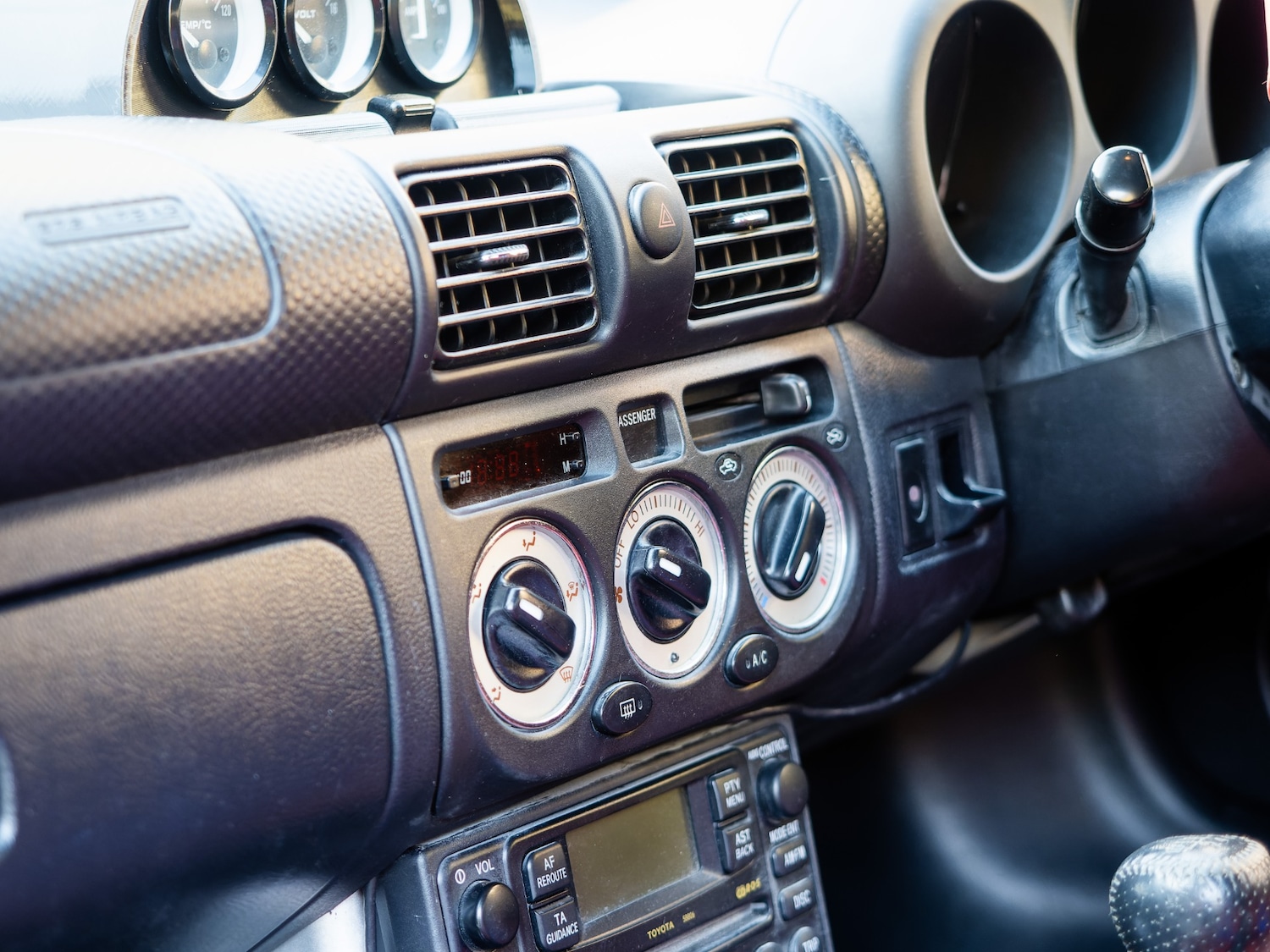 Used Toyota MR2 2003 for sale - 77930961: Photo 11