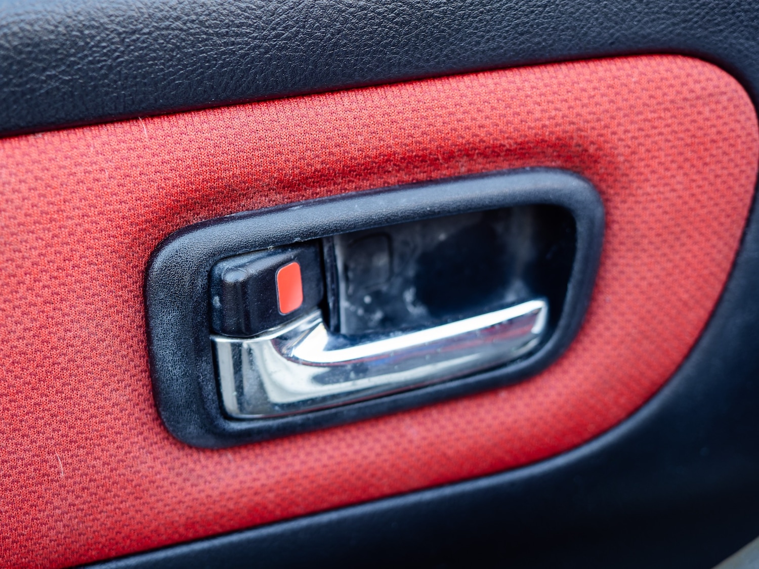 Used Toyota MR2 2003 for sale - 77930961: Photo 13