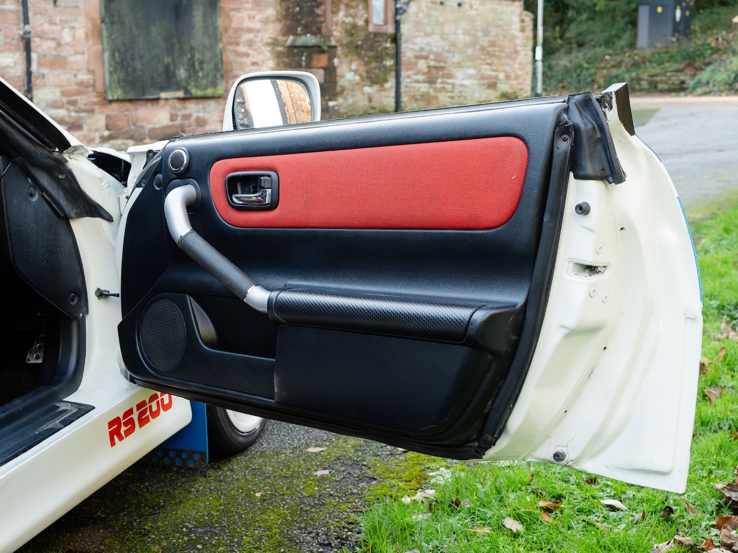 Used Toyota MR2 2003 for sale - 77930961: Photo 14