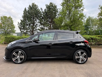 Used Peugeot 208 2018 for sale - 78508542: Photo