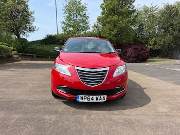 Used Chrysler Ypsilon 2014 for sale - 78533308: Photo