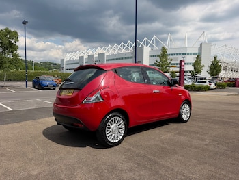 Used Chrysler Ypsilon 2014 for sale - 78533308: Photo