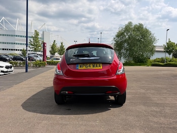 Used Chrysler Ypsilon 2014 for sale - 78533308: Photo