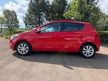 Used Hyundai i20 2014 for sale - 79387282: Photo