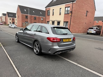 Used Mercedes-Benz C Class 2015 for sale - 77844621: Photo