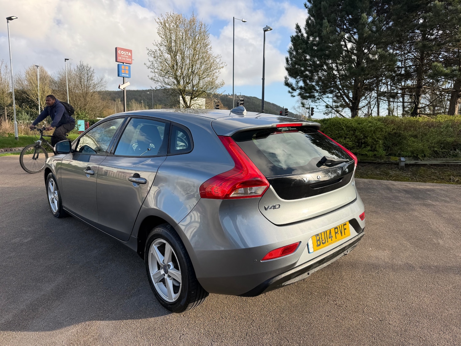 Used Volvo V40 2014 for sale - 77833625: Photo 4