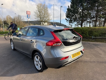 Used Volvo V40 2014 for sale - 77833625: Photo