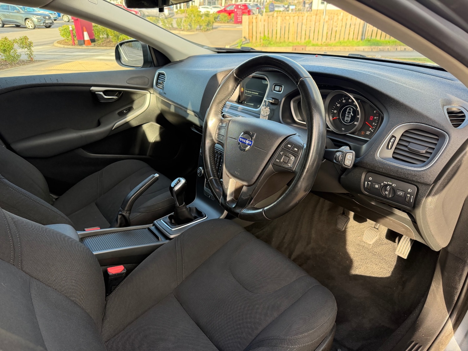 Used Volvo V40 2014 for sale - 77833625: Photo 9