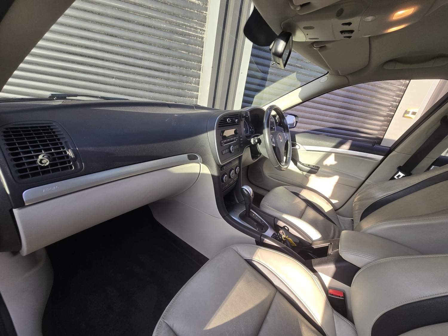 Used Saab 9-3 2009 for sale - 76058205: Photo 4