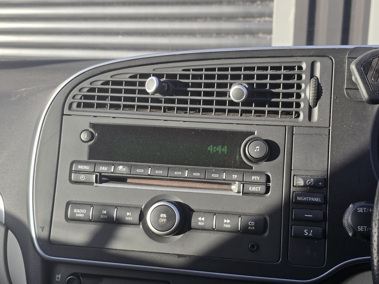 Used Saab 9-3 2009 for sale - 76058205: Photo 9