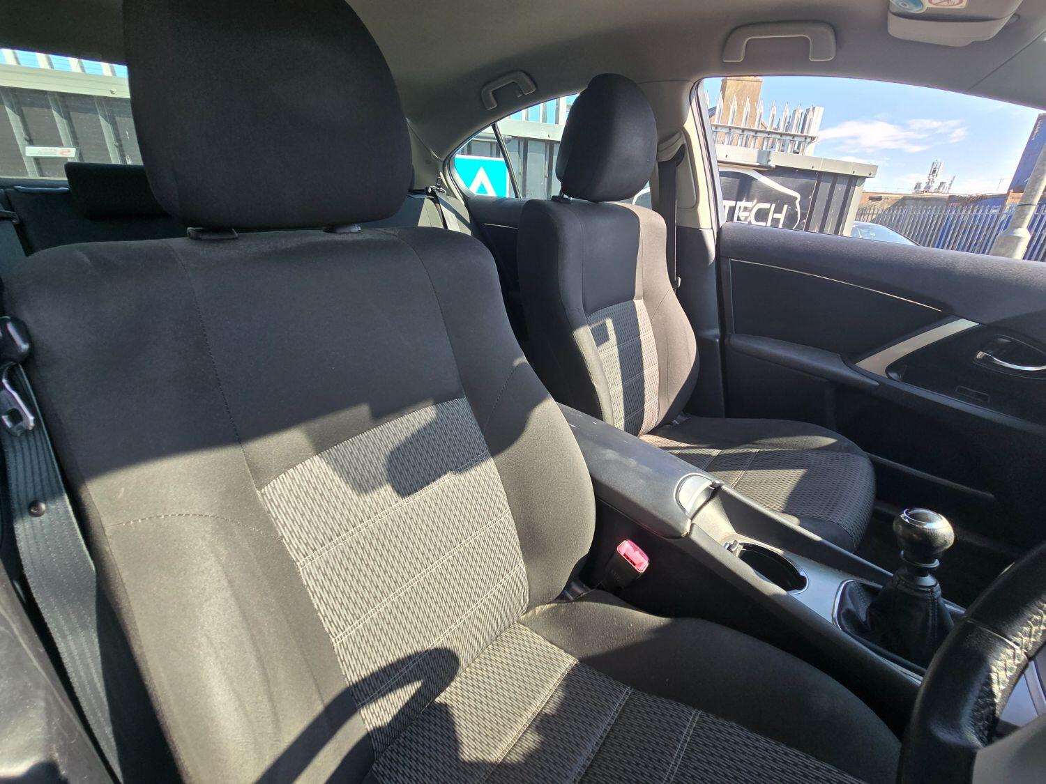 Used Toyota Avensis 2013 for sale - 76793420: Photo 5