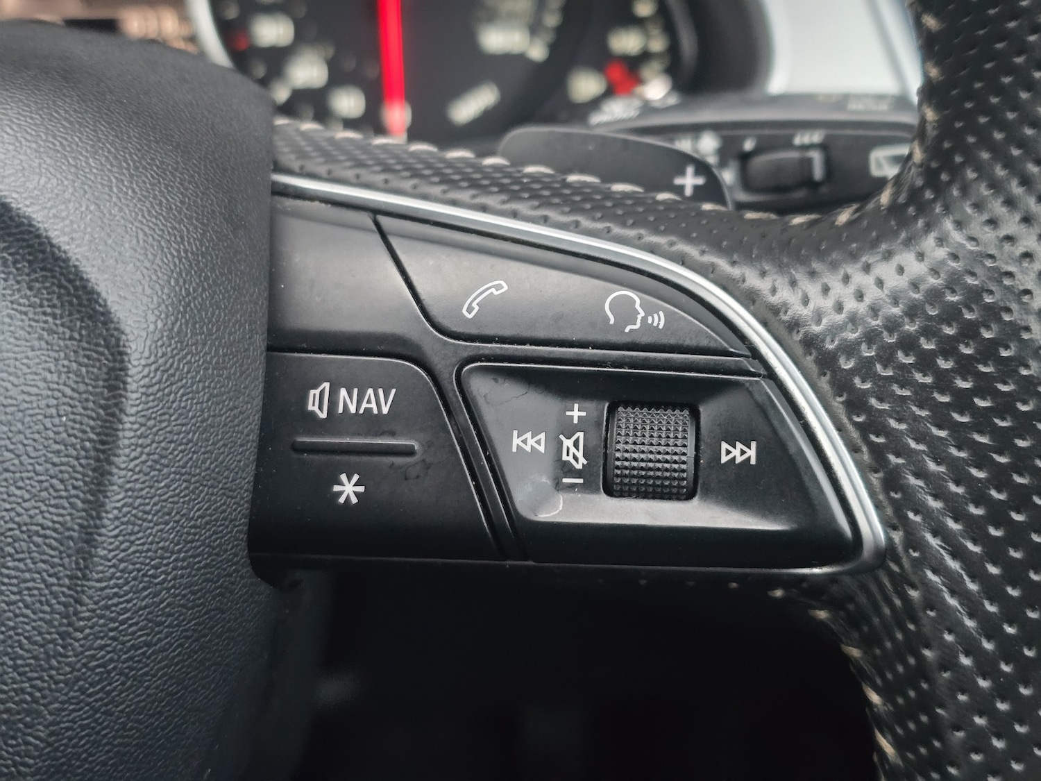 Used Audi Q7 2015 for sale - 76471179: Photo 17