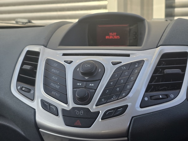Used Ford Fiesta 2009 for sale - 76142472: Photo 11