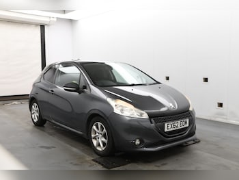 Used Peugeot 208 2012 for sale - 77318323: Photo