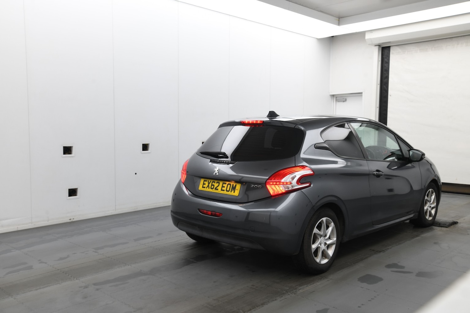 Used Peugeot 208 2012 for sale - 77318323: Photo 2
