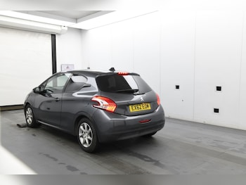 Used Peugeot 208 2012 for sale - 77318323: Photo