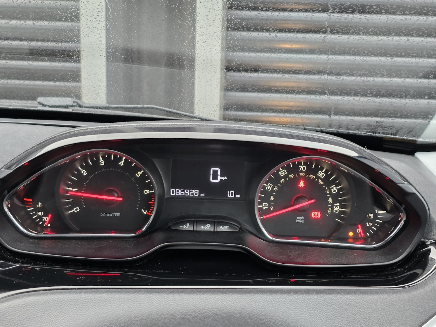 Used Peugeot 208 2012 for sale - 77318323: Photo 9