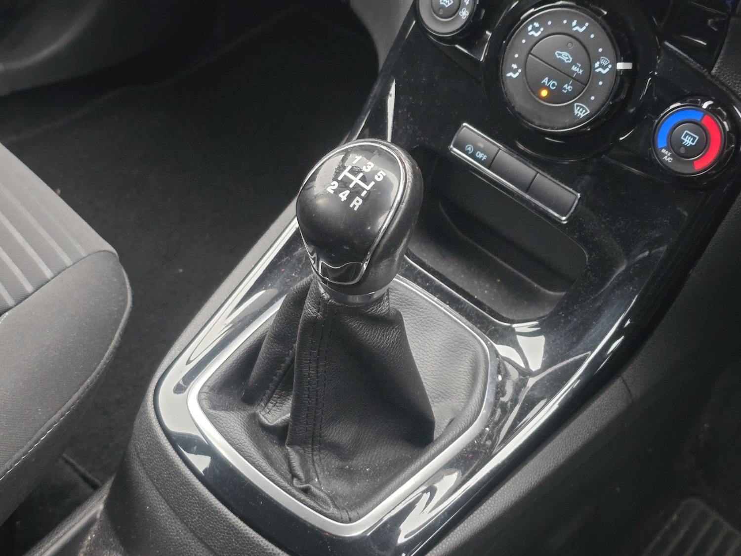 Used Ford Fiesta 2014 for sale - 76559890: Photo 14